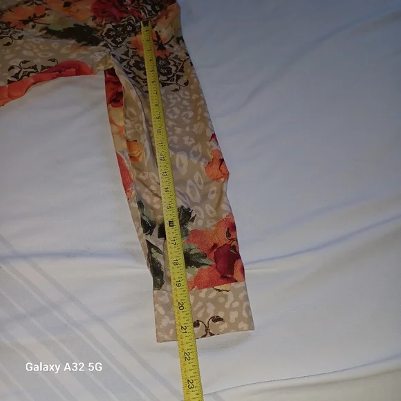 Chico's Women Shirt Size 0 Beige Floral Button Down Shirt - Picture 12 of 15